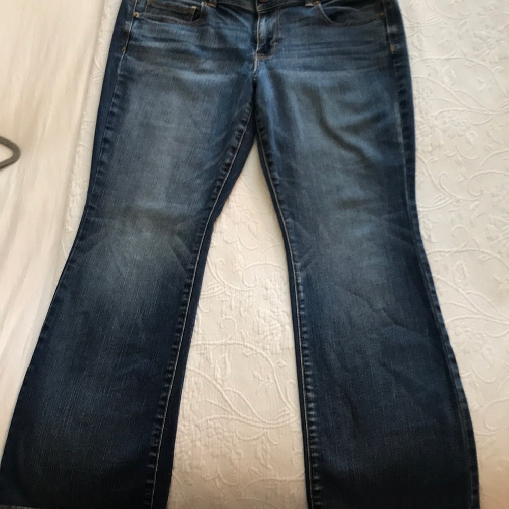 Kick boot jeans